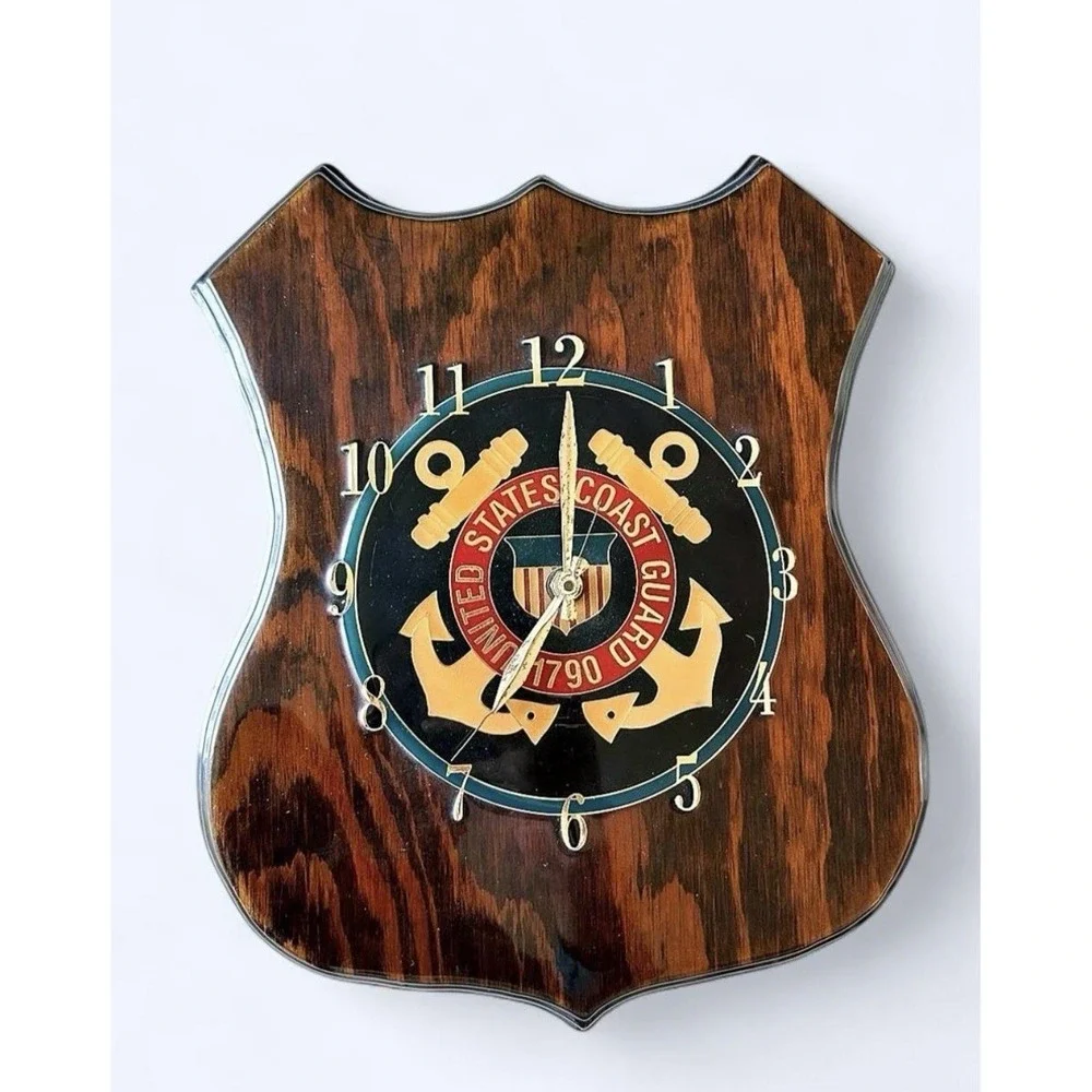 United States Coast Guard Shield Wood Hanging Wall Clock Analog Arabic As-is